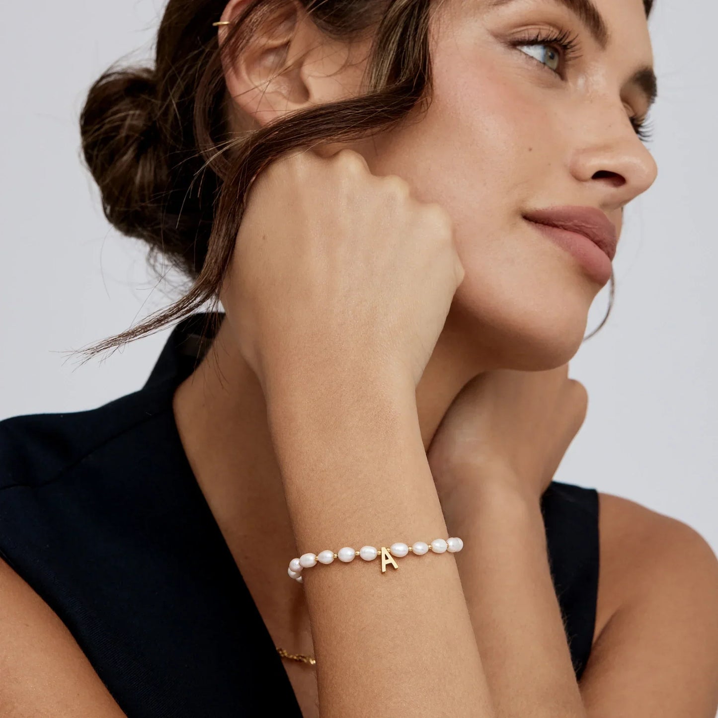Perlen-Initial-Charm-Armband