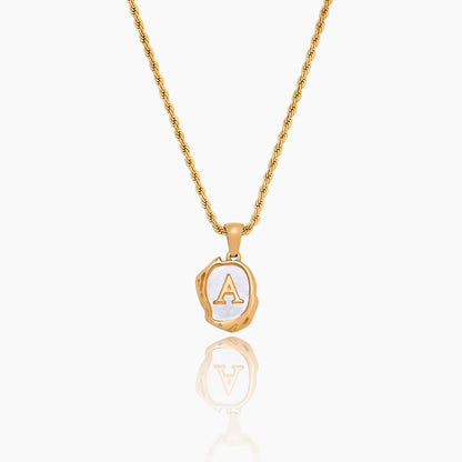 Kette mit Perlen-Initial-Anhänger