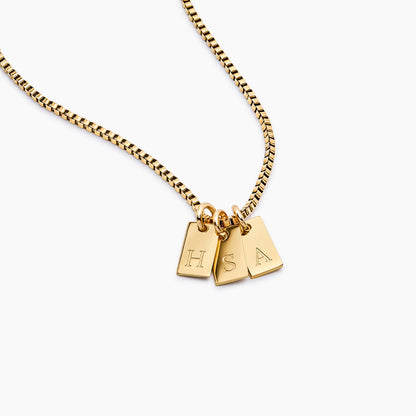 Kette mit Initial-Plättchen