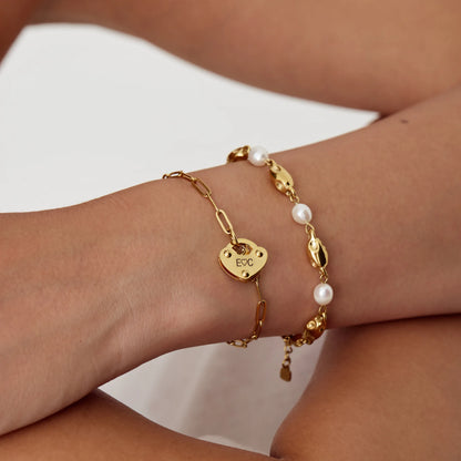 Herzschloss-Initial-Armband