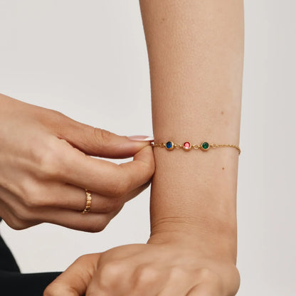 Personalisiertes Armband mit mehreren Geburtssteinen