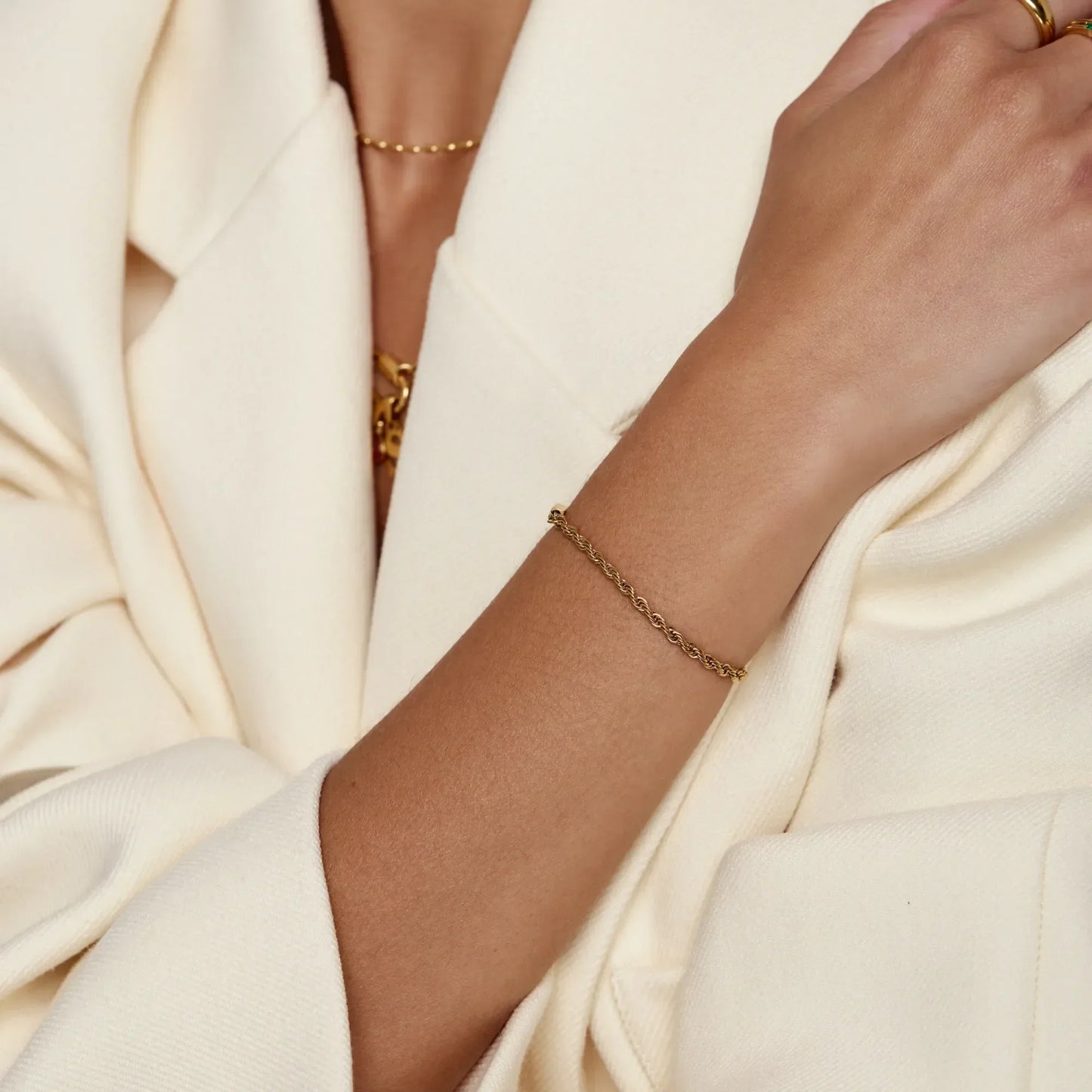 Verstellbares Kordelarmband