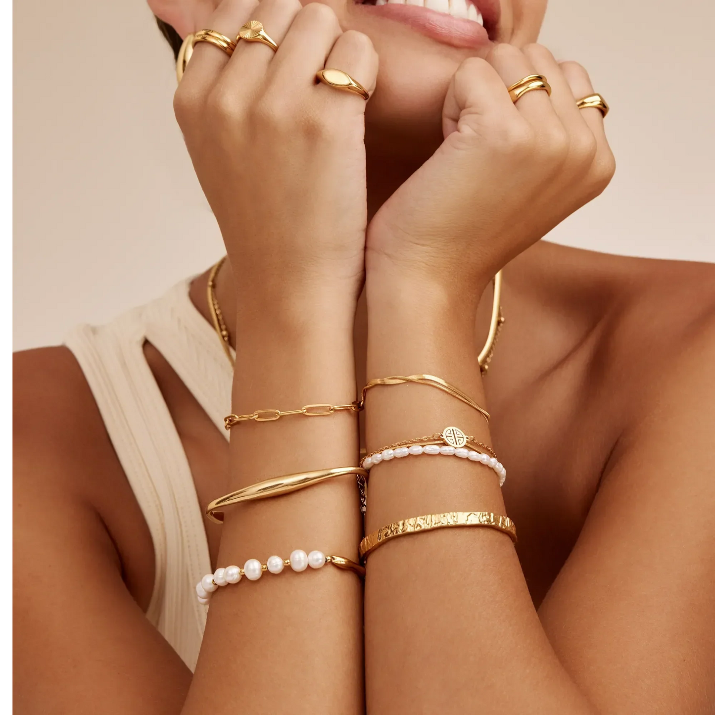 Geschichtetes Armband mit doppelter Schlangenkette