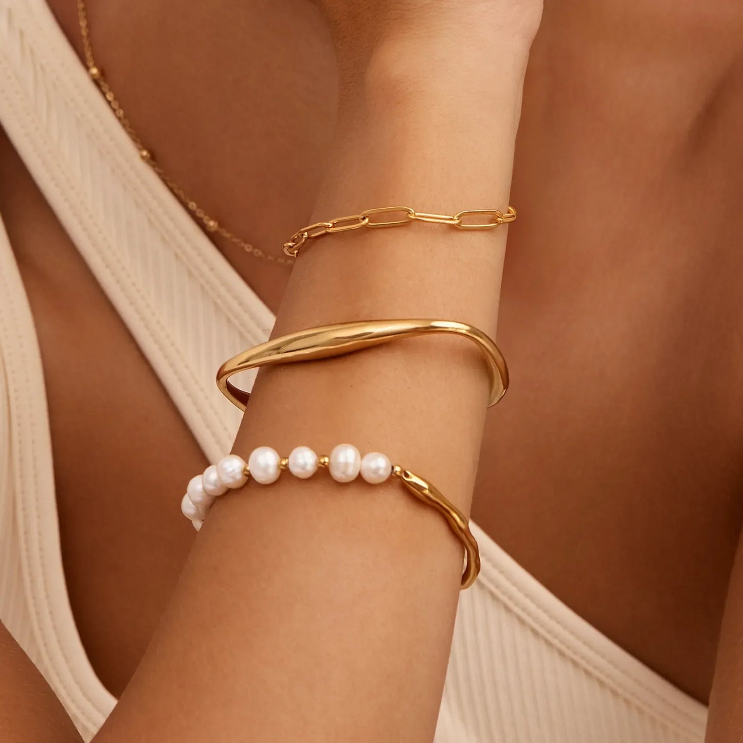 Dune Armreif in Gold