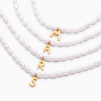 Statement-Perlenkette mit Initiale